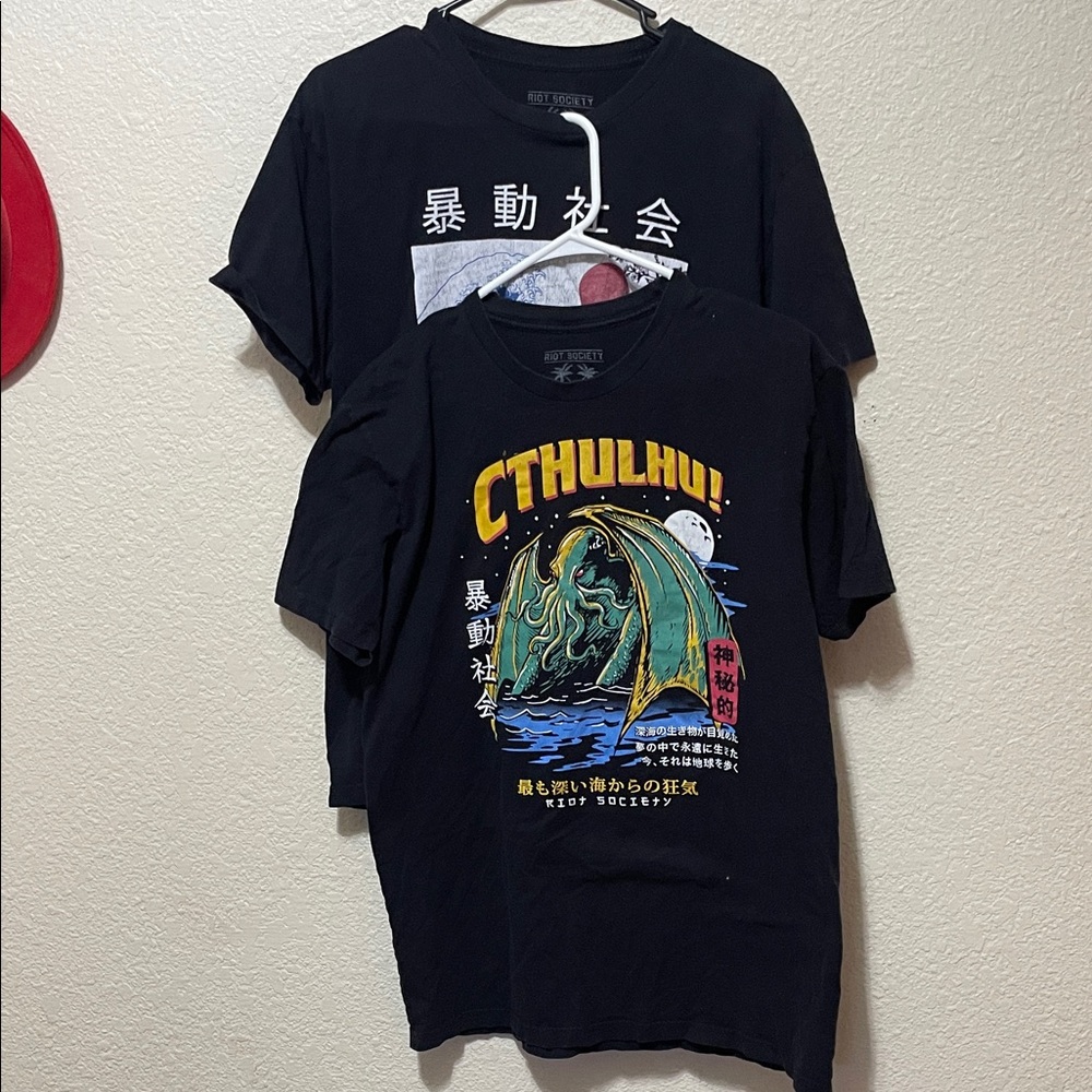 Riot Society Men's Black Graphic Tee Shirts. Lot of 2 Shirts. Good Condition.